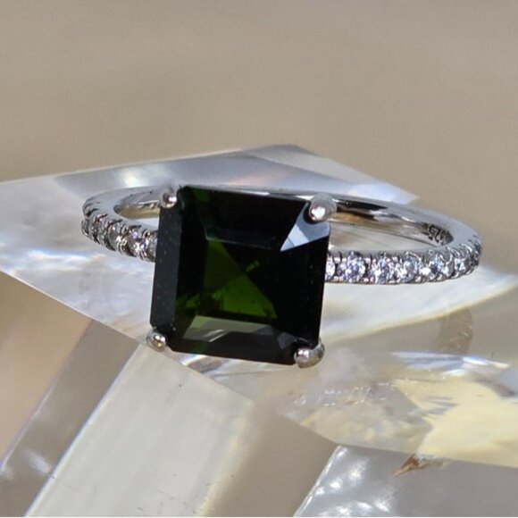 925 Sterling Silvet Ring SZ 8 with Natural Chrome Diopside 8x8mm & CZ - Picture 4 of 10